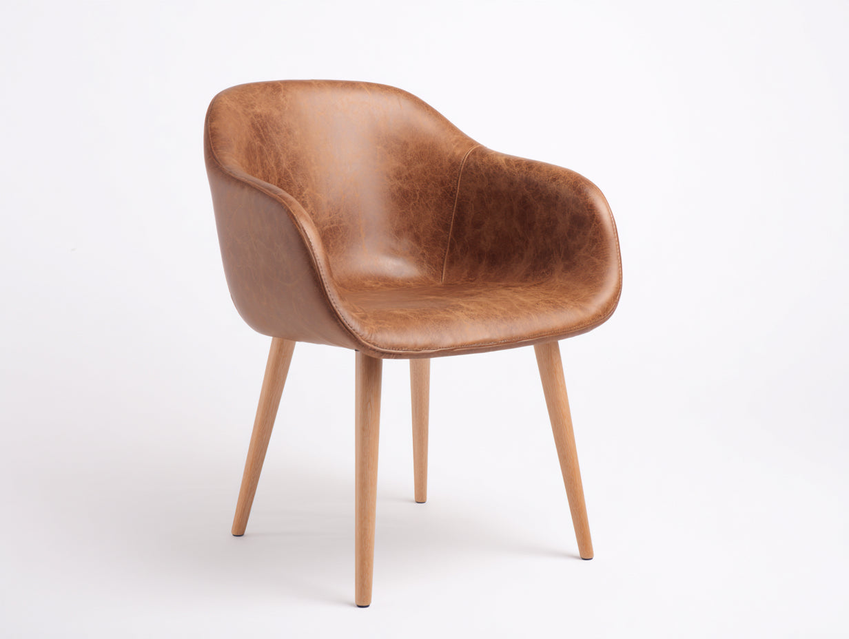 Sillas de comedor tapizadas con reposabrazos 58x60x82 cm - marrón coñac y madera natural - diseño envolvente moderno